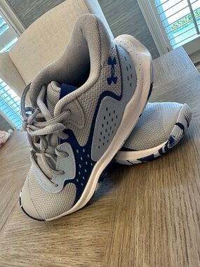 Under Armour shoe size Y5.5